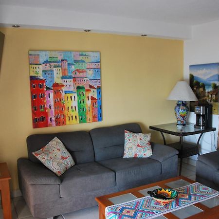 Beachfront View Condo Beside La Isla Mall Puerto Vallarta Extérieur photo