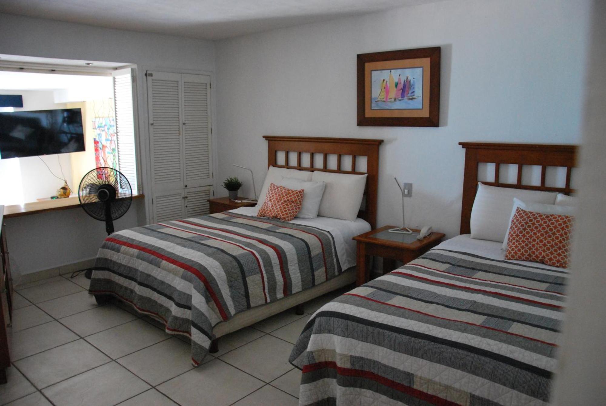 Beachfront View Condo Beside La Isla Mall Puerto Vallarta Extérieur photo